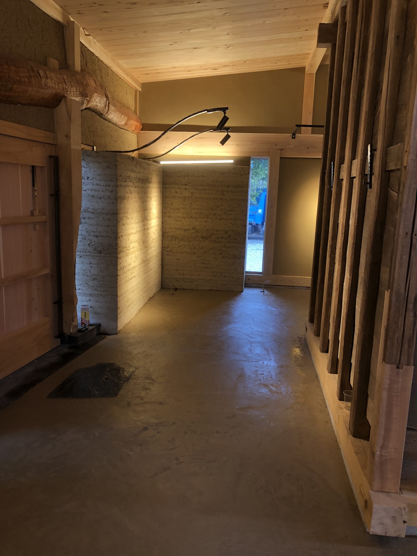 三和土の土間　サトミキルン